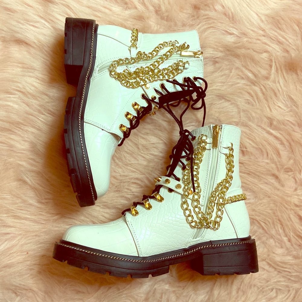 Chain Hiker Boots